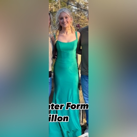 Sherri Hill Ball Gown. Emerald Green - 6 - Picture 5 of 6